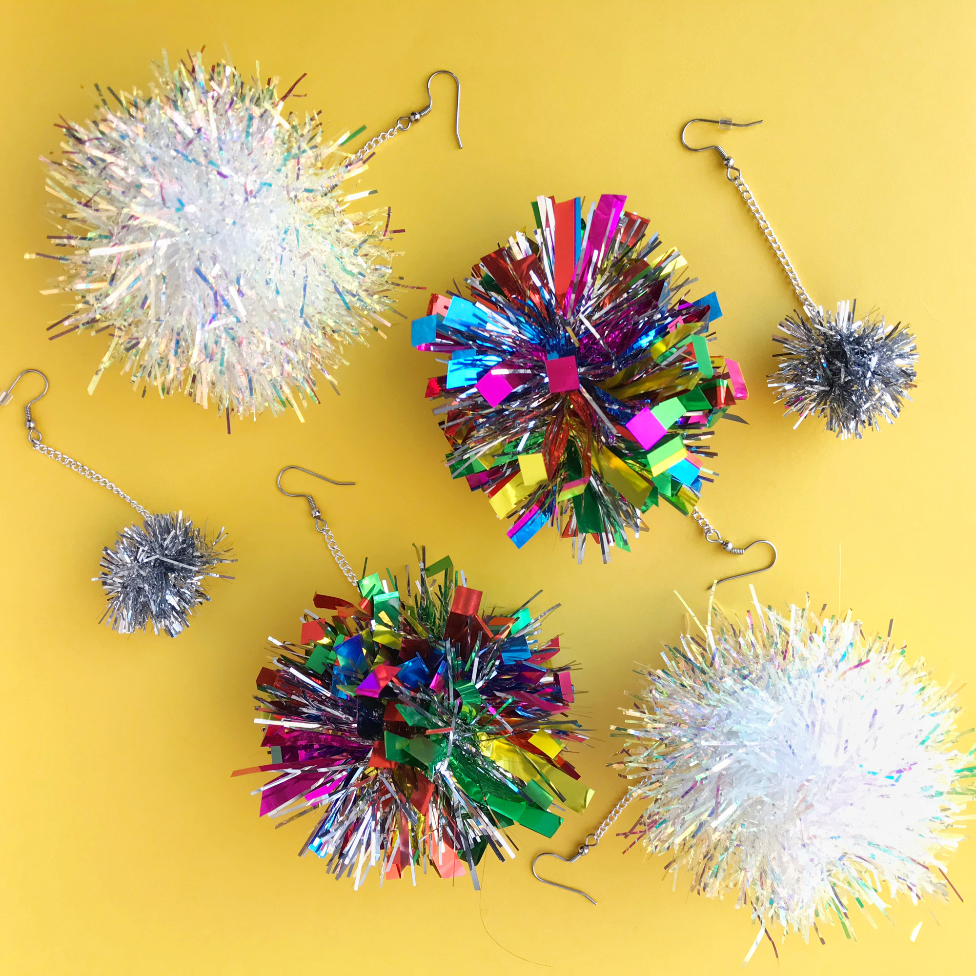 Pom Poms 02